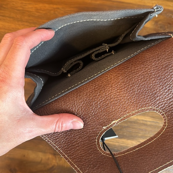 NWT Beer Caddy - Picture 4 of 4